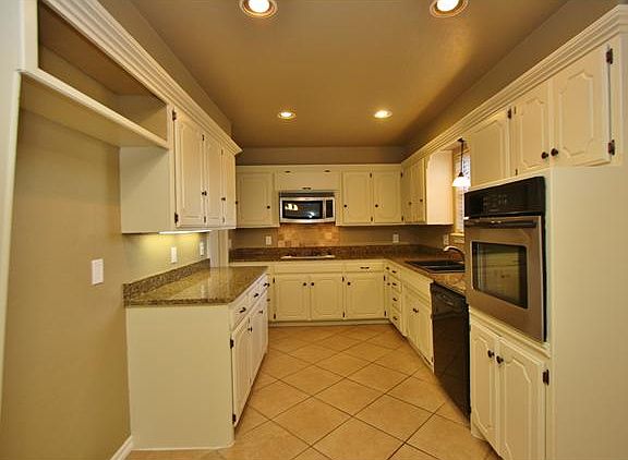 4th image of 2229 S Whitbourne Pl