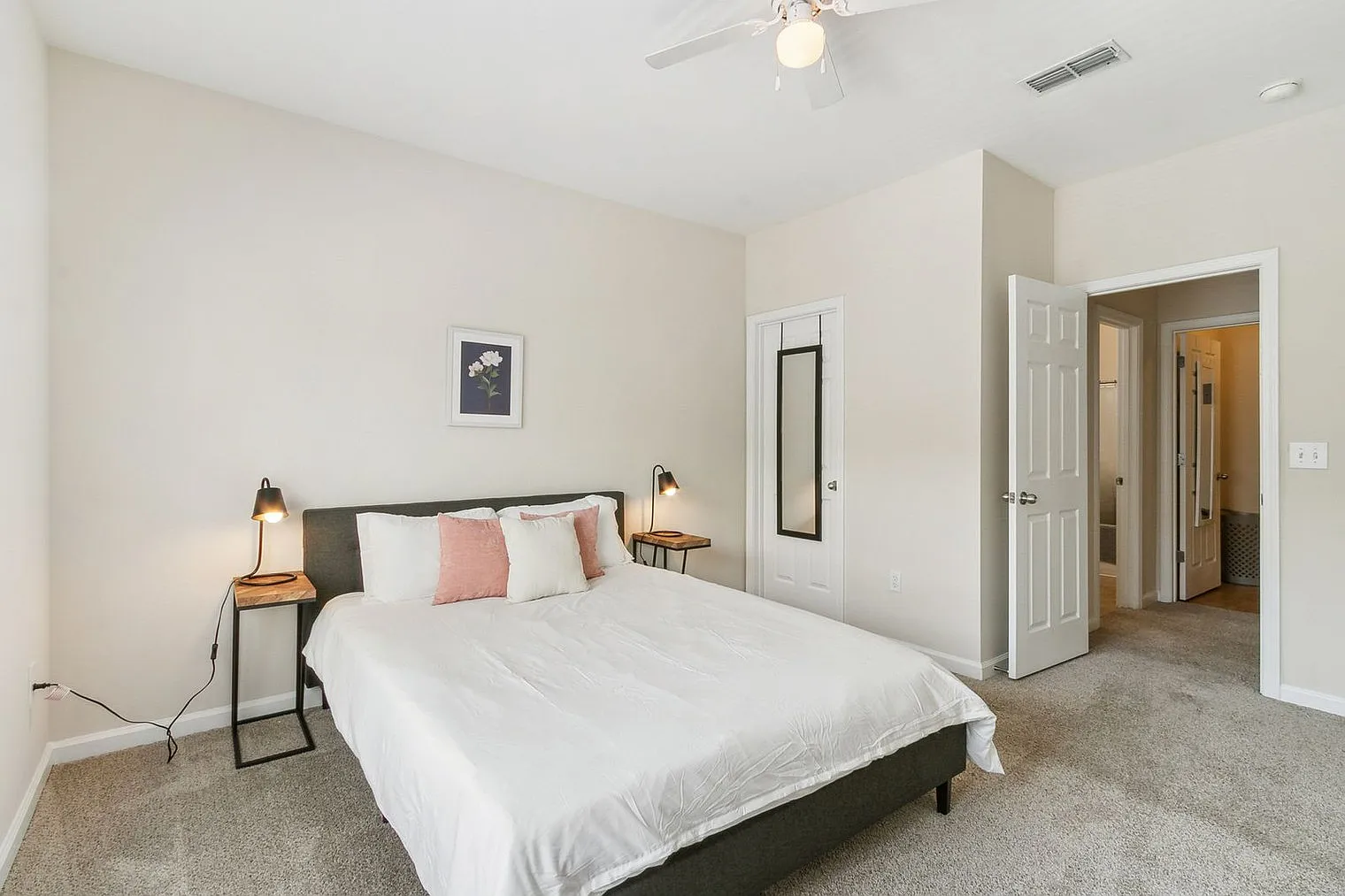 1 bed, 1.0 bath, 753 sqft, $2,805 — Photo 3
