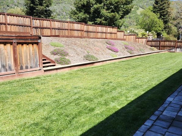 8486 Paradise Valley Blvd, Lucerne, CA 95458