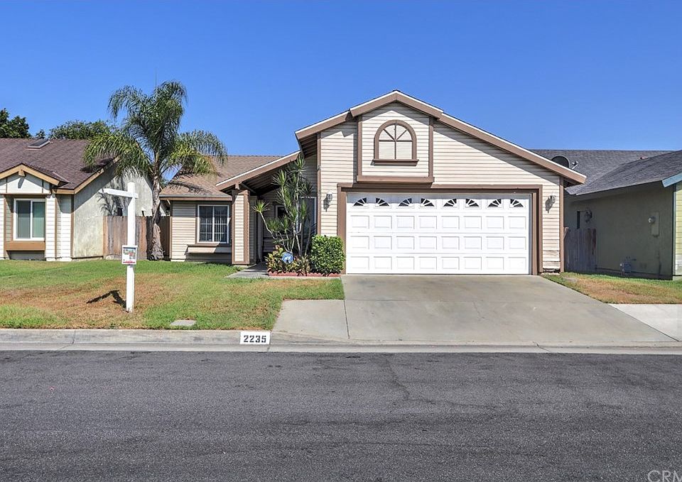 1st image of 2235 S Pinehurst Pl