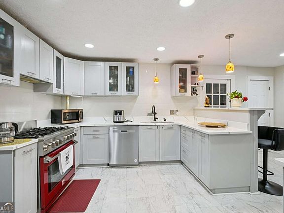 5th image of 3085 Juhan Rd
