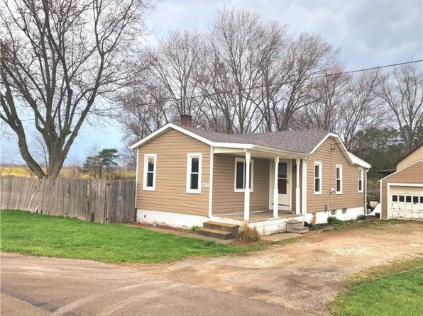 6923 Alliance Rd NW, Malvern, OH 44644