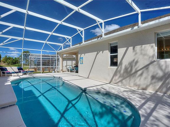 5th image of 556 BONVILLE DRIVE