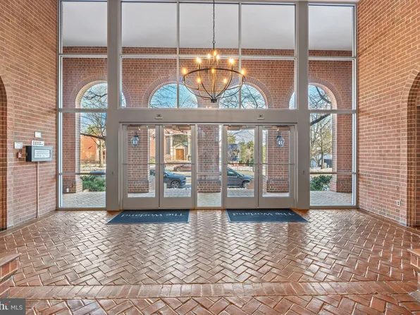 2828 Wisconsin Ave NW APT 306, Washington, DC 20007