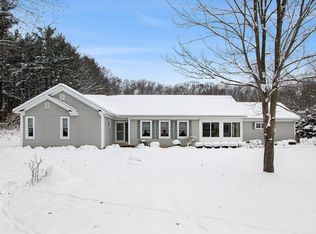 9131 N 42nd St, Hickory Corners, MI 49060