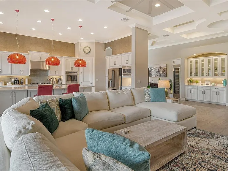 4735 Cabreo Ct — Photo 12