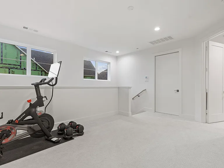9847 Mixon Dr — Photo 23