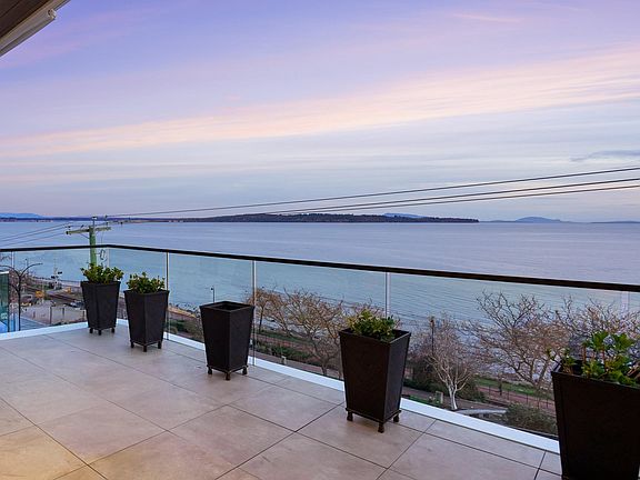 4th image of 15377 Marine Dr