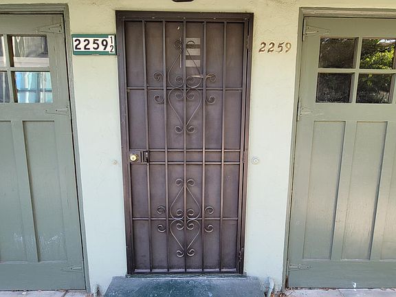 3rd image of 2259 W 20th St