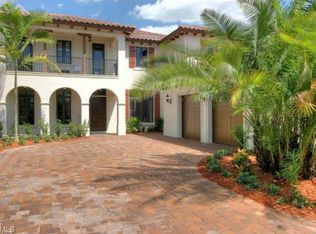 2247 Residence Cir, Naples, FL 34105