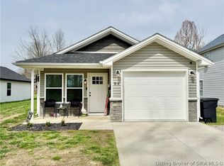 84 Union Avenue, Austin, IN 47102