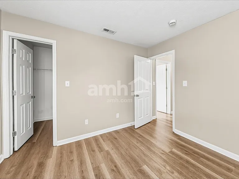 7317 Wellwood Dr — Photo 14