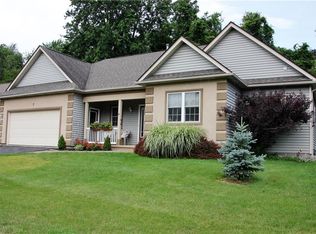 7 White Tail Rise, Rochester, NY 14622