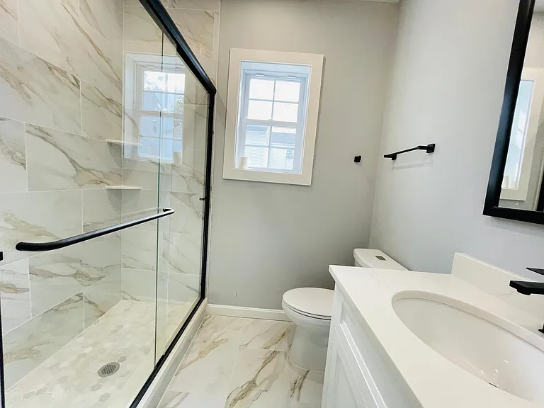 487 Lincoln St #6 — Photo 8