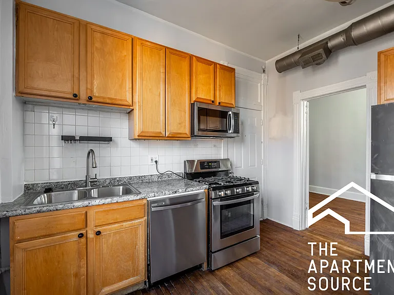 2609 W Thomas St #2 — Photo 4