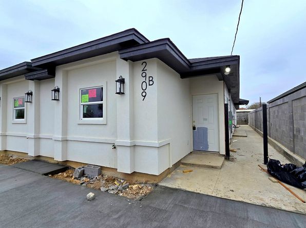 laredo-texas-447523657 picture