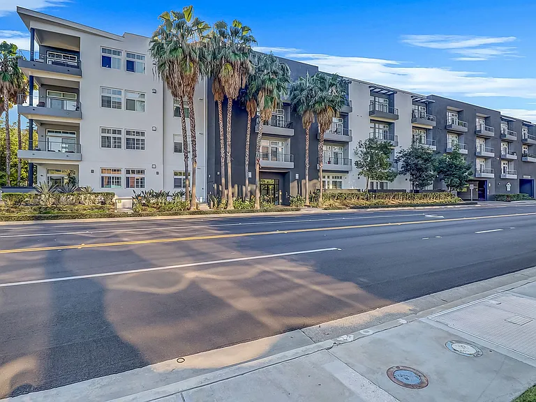 Axis 2300 Apartments — Photo 118