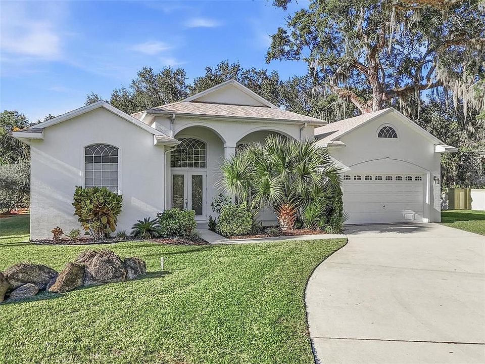 1st image of 5 River Oaks Way