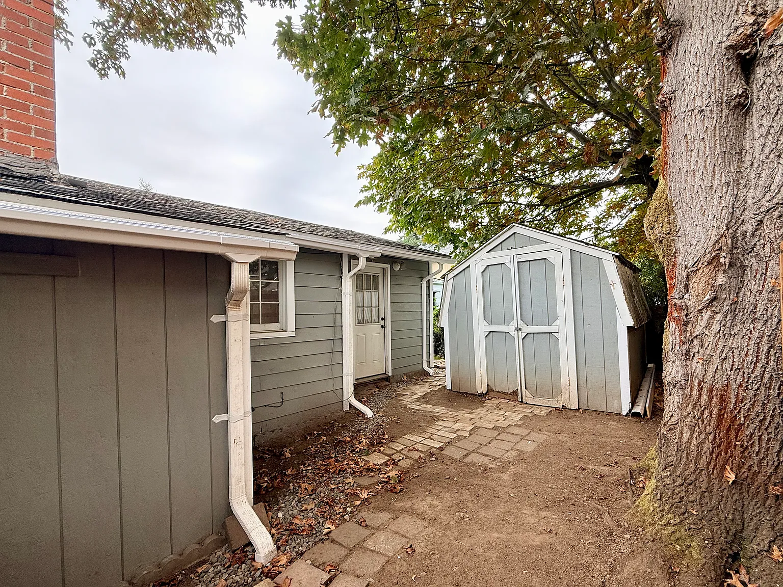 W Brown Ave, Roseburg — Photo 3