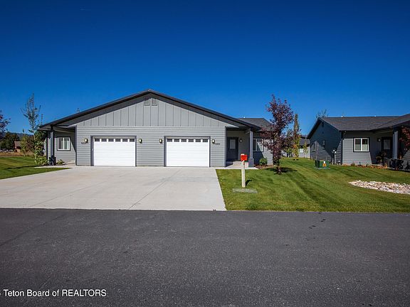 5th image of 275 River View Cir #2