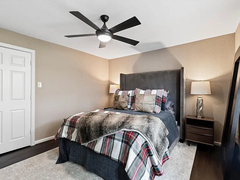 1130 S Montreal Ave — Photo 12