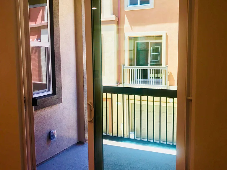 1026 Abruzzo Ln #4 — Photo 9