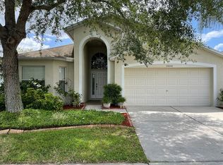 31040 Chatterly Dr, Zephyrhills, FL 33543