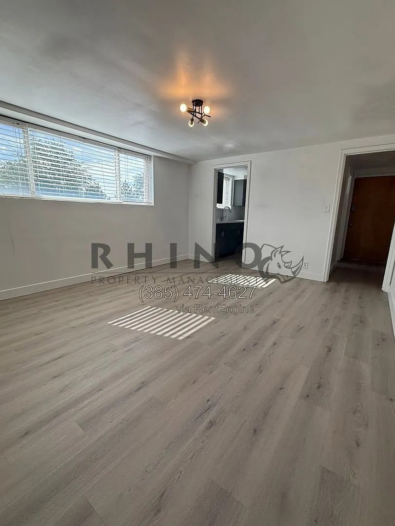 615 E Grand St — Photo 4