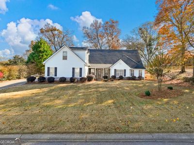 38 Berry Hill Ln, Hoschton, GA, 30548