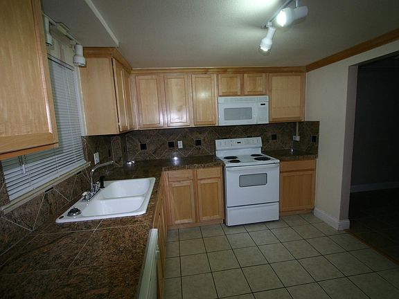 3rd image of 2301 S Race St #2301