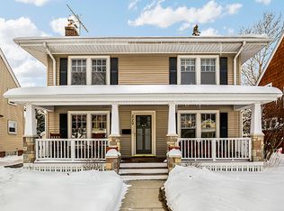 229 S Commonwealth Ave, Aurora, IL 60506