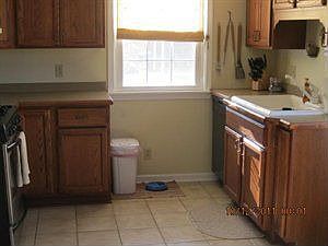 4th image of 200 Edgewood Ave