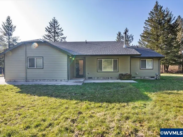 3506 Limestone Rd, Dallas, OR 97338