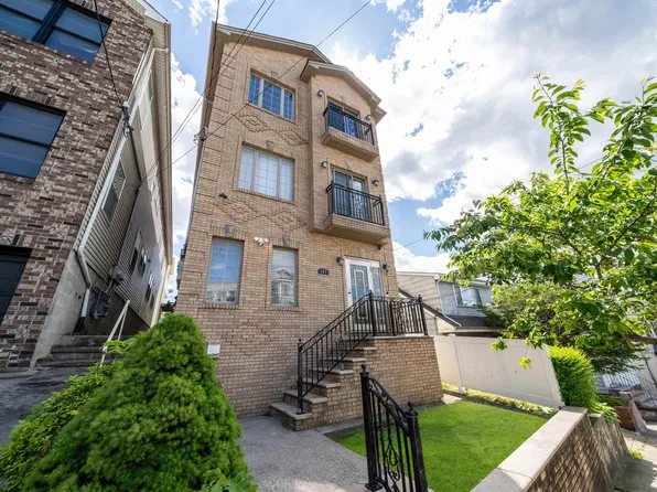 187 Zabriskie Street image 1 of 11