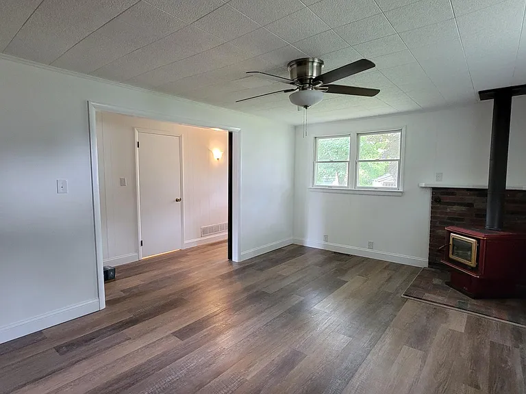 Bedroom/family room