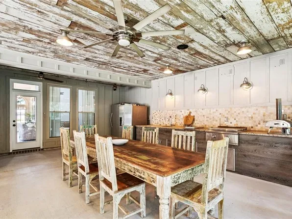 615 Stillwood Dr, Madisonville, LA 70447