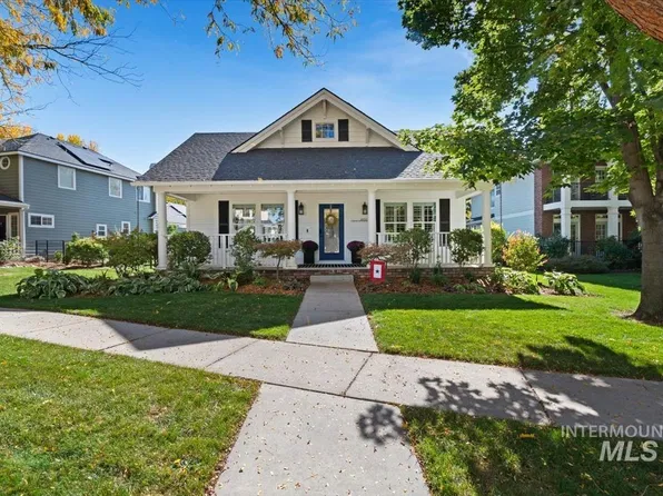 4955 E Arrow Junction Dr, Boise, ID 83716