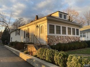 573 Goffle Rd, Wyckoff, NJ 07481