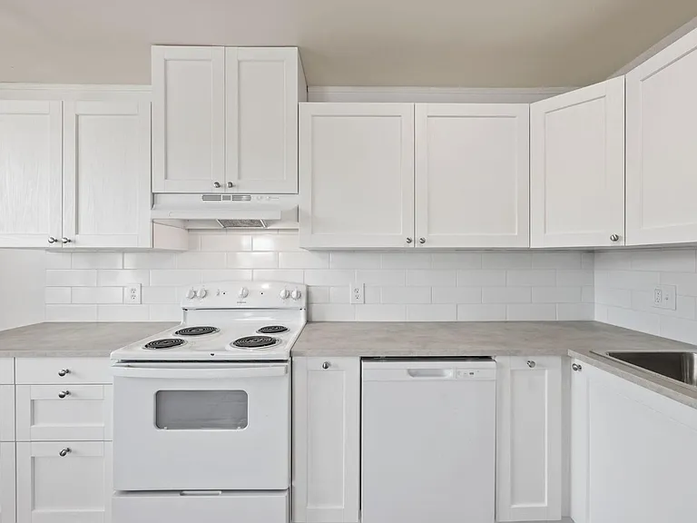 Newly upgraded kitchen.
