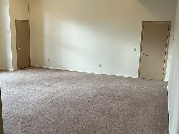5th image of 140 N Canal St #3