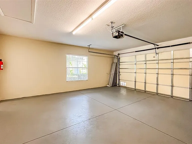11830 Delfina Ln — Photo 26