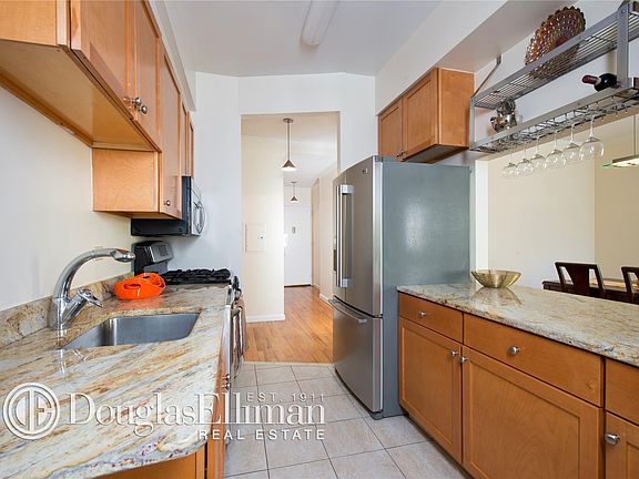 5th image of 313 W 143rd St APT 4B