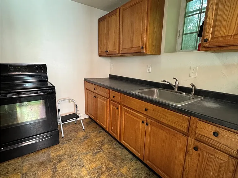 209 Chesterfield Rd — Photo 6