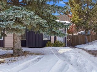 1608 Vickies Ave, Saskatoon, SK S7N2P3