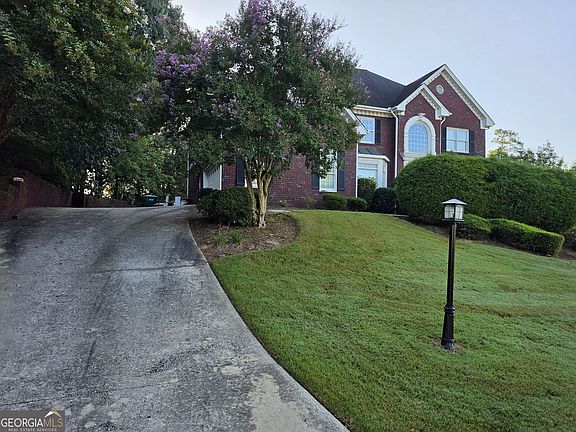 2nd image of 2810 Shoemaker Ln