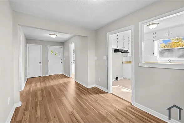 7404 Paris Ave — Photo 10