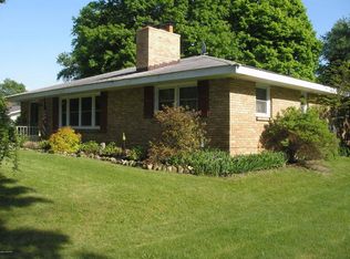 430 E Clinton St, Constantine, MI 49042