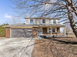 725 Old Farm Rd, Matteson, IL 60443