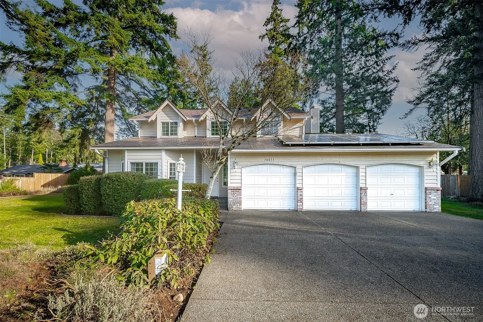 16011 Spanaway Loop S photo 1