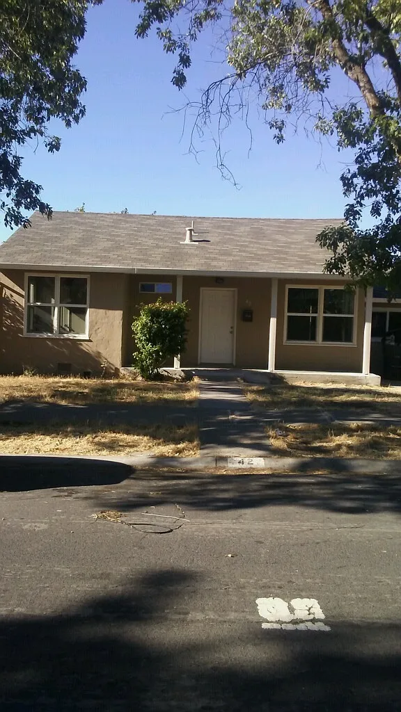 42 Atherton Ave photo 1